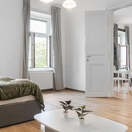 Welcoming 2Br Apt. Near Akh- Perfect For Longstays Wien Exterior foto